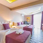 Hotel Feniks 3*