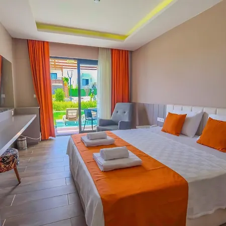 Feniks Hotel 3*