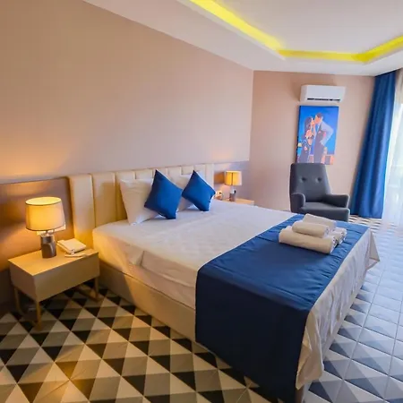 Feniks Hotel