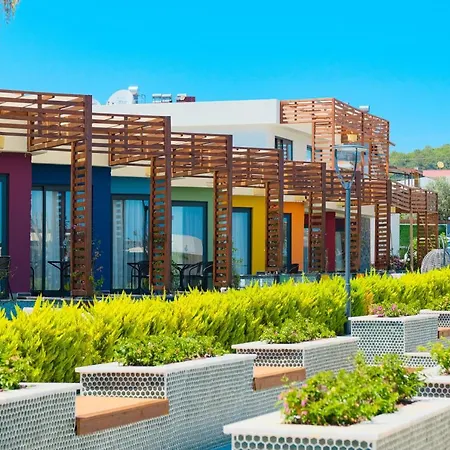 Feniks Hotel 3*